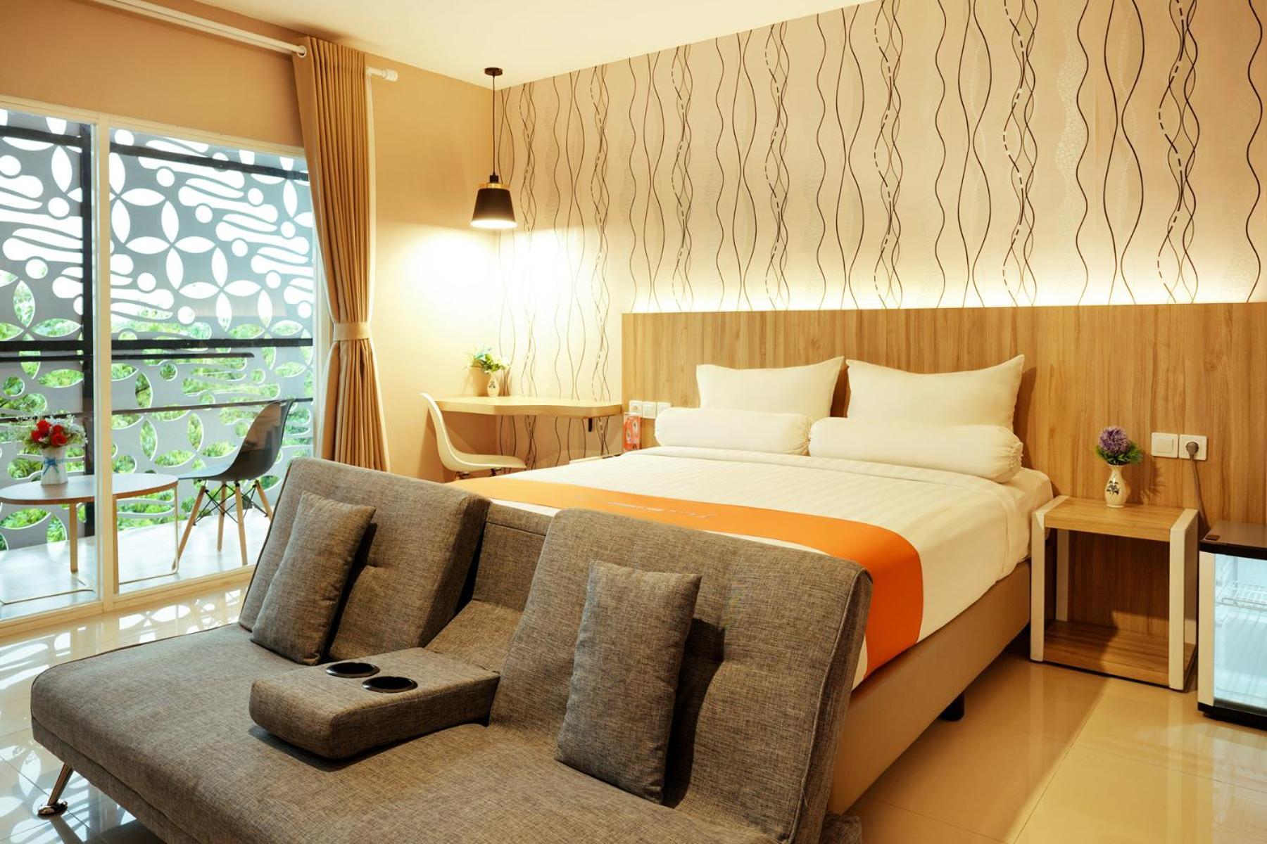 Front One Hotel Sragen Ngoại thất bức ảnh